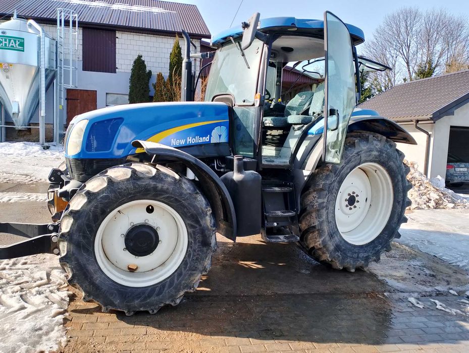 New Holland TS135