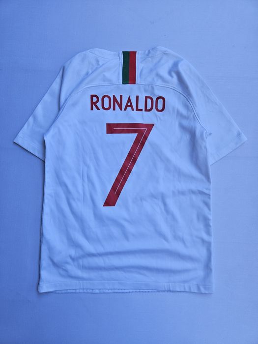 Portugal 2018 Away Shirt Ronaldo #7 Vintage Nike

13 anos / 158 cm