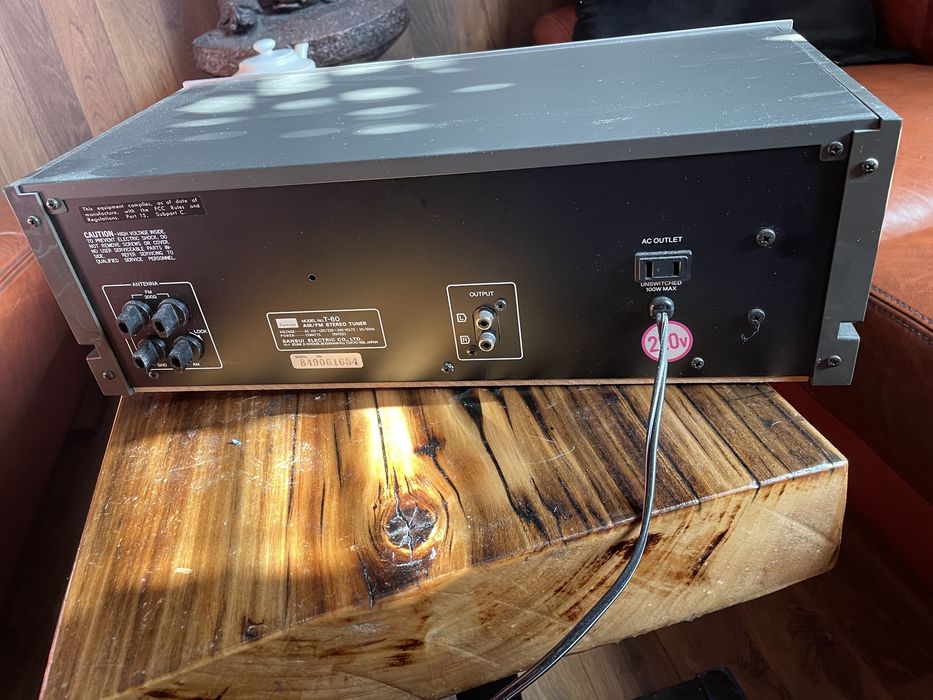 Sansui T-60 , tuner radiowy