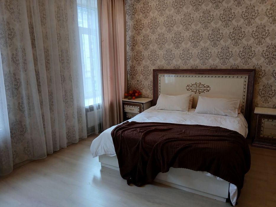 2 кім квартира  .погодинно .на добу Кулиша .Ж.д. вокзал .пл Ринок