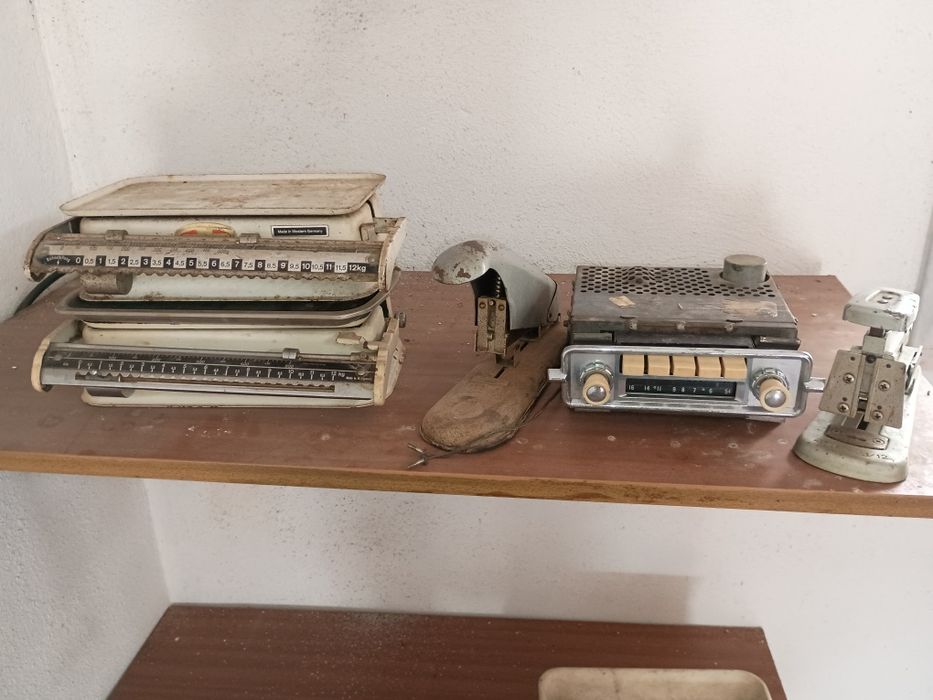 Vários objetos antigos para venda