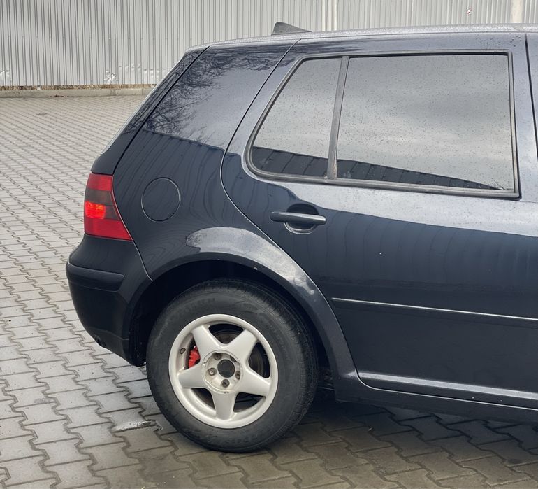 Volkswagen Golf IV 2000р 1.6mpi автомат газ/бензин