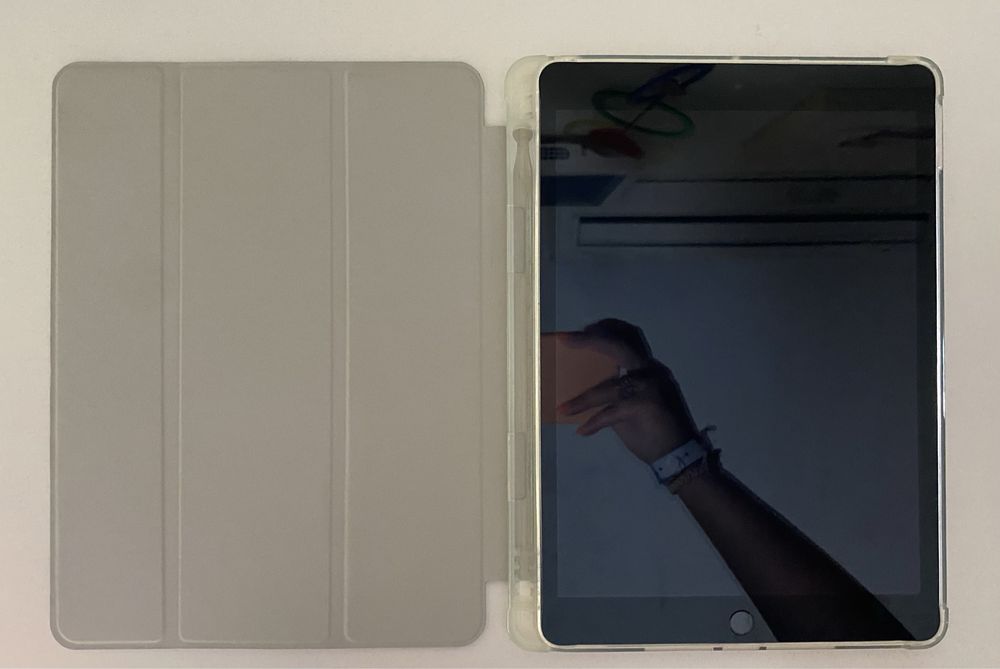 IPad Como Novo + Capa