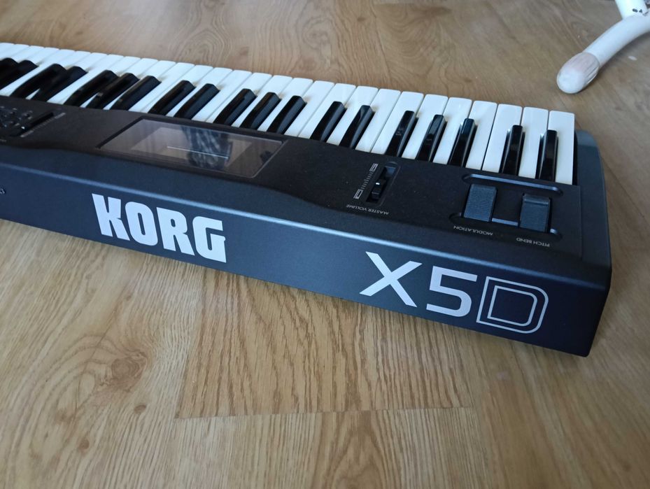 Teclado Sintetizador Korg X5D