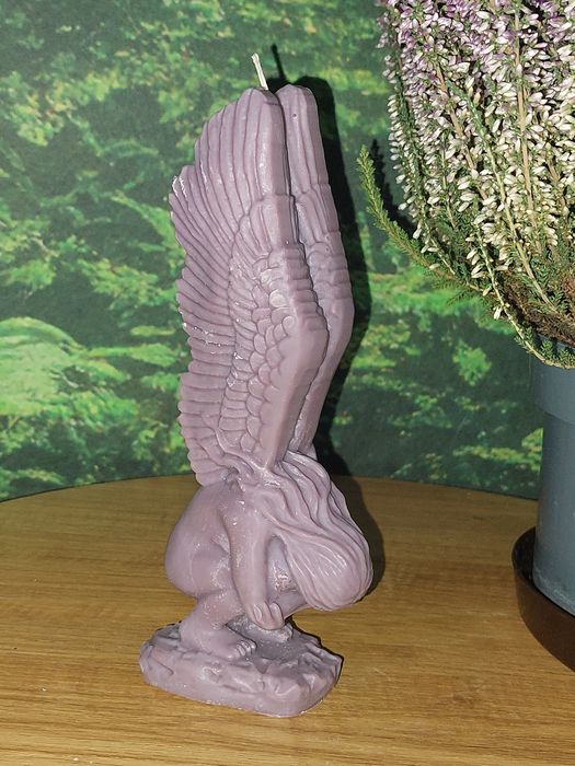 Przepiękna ekologiczna świeca sojowa w kształcie Anioła.