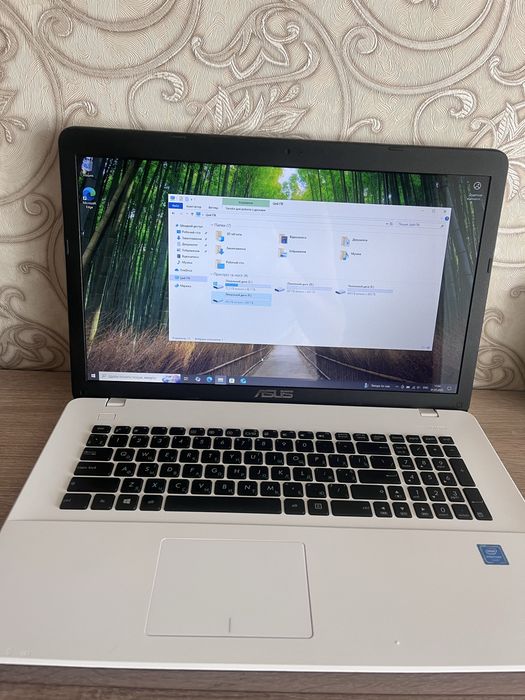 Ноутбук ASUS X751NV / 17.3″ / SSD / Новий акумулятор