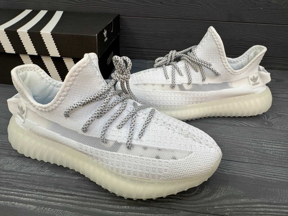 Кросівки Adidas yeezy boost  Літні кросівки Адідас ізі буст Білі 36-41