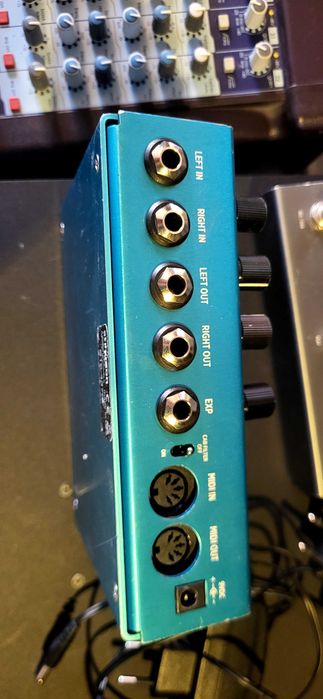 vendo reverb  STRYMON BIG SKY bom estado sempre ficou no estudio