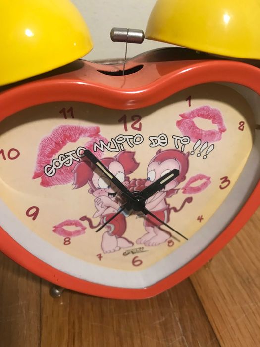 Relógio “Gosto muito de ti” com despertador