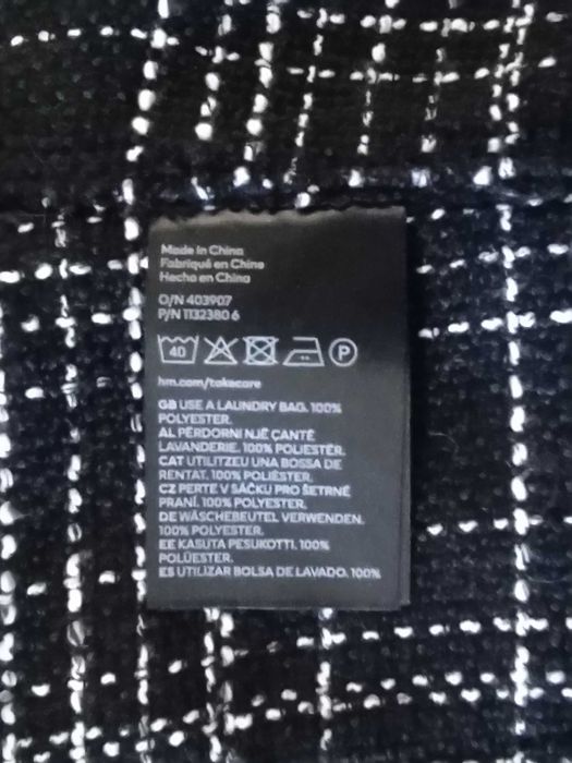 Top curto H&M preto e branco