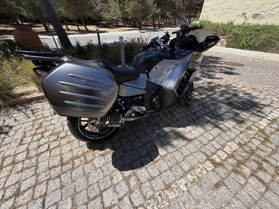Kawasaki gtr1400 2014