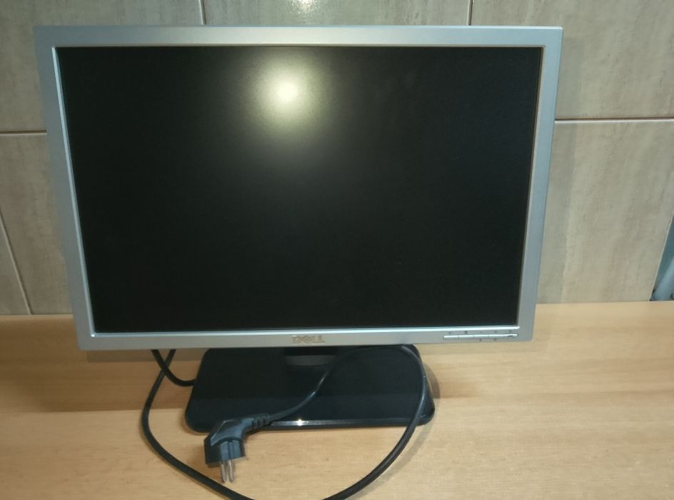 Monitor LCD Dell 19 cali