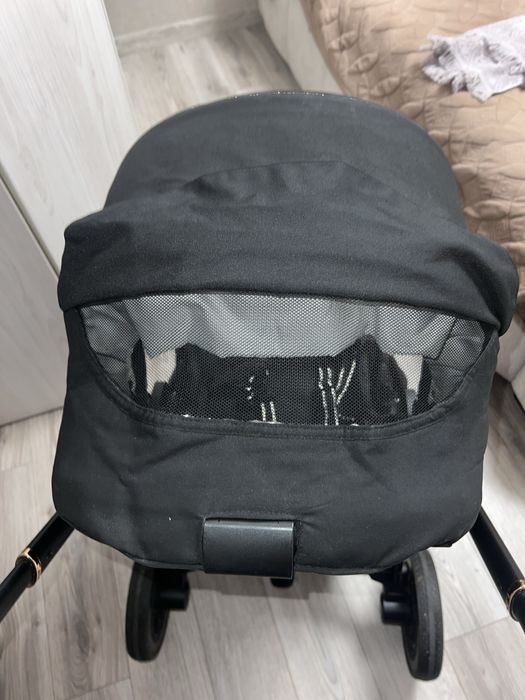 Прогулянковий візок/коляска Carrello Epica