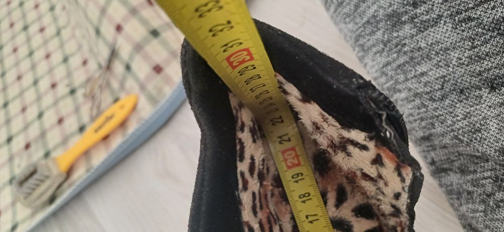 Продам черевики 36р.