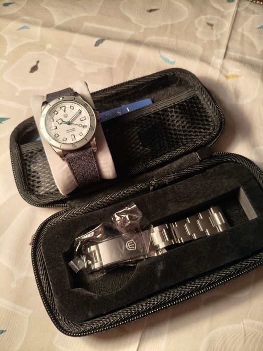 Relógio Watchdive para verão em aço com Seiko Epson VH31  novo