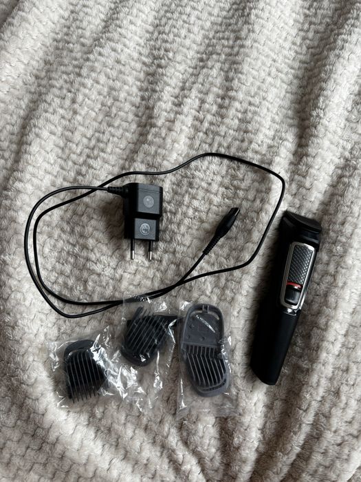 Тример Philips MG3720 з насадками