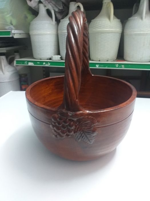 Cesta em barro antiga