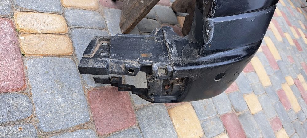 Угол (клик) заднього бампера паджеро вагон 4
