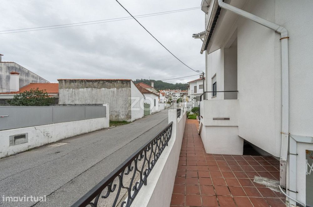 Moradia Gaveto T3 em Darque