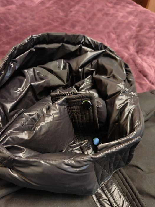 Продам зимнюю куртку,почти новая.