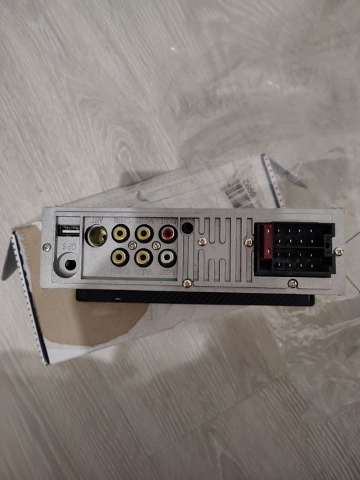 Сенсорна автомагнітола 1DIN 6886C