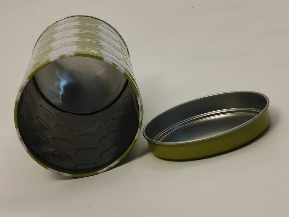 Metalowa puszka na kawę herbatę lub cos innego