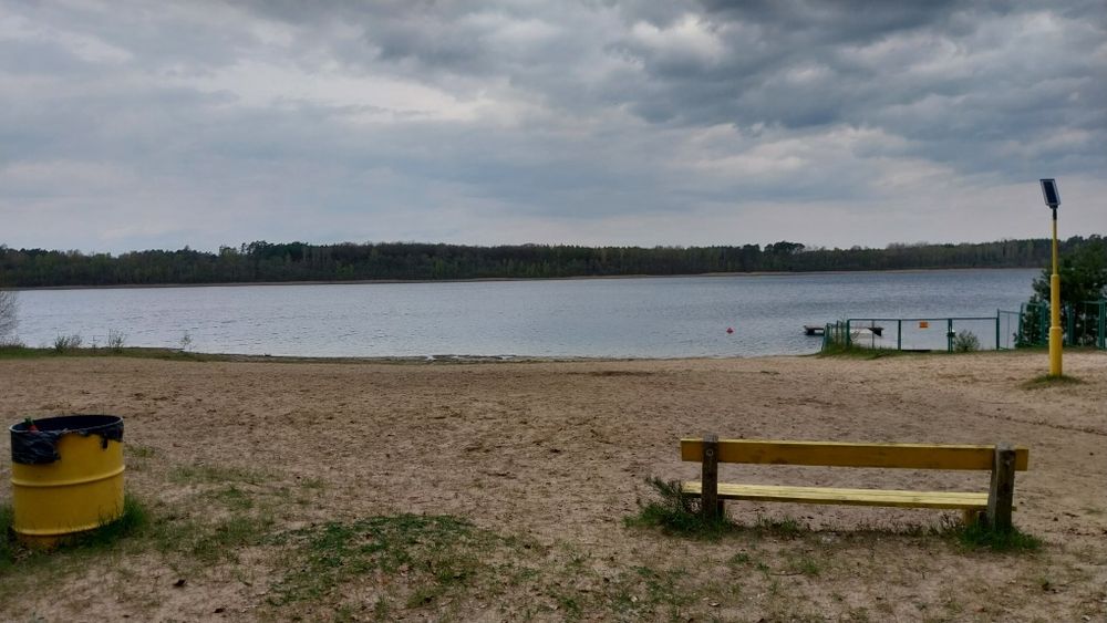Domek letniskowy na sprzedaż nad jez. Głębokie