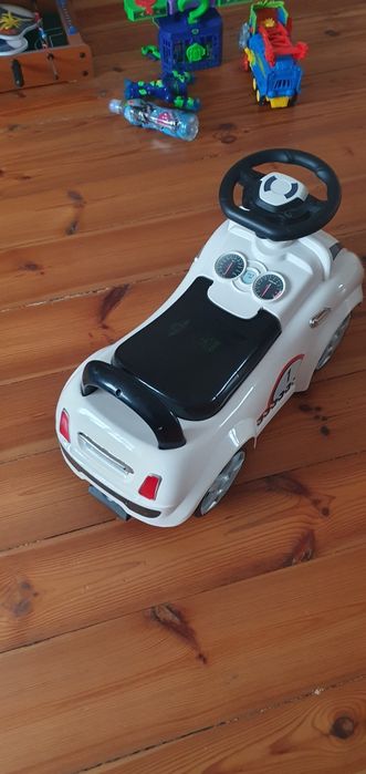 Sprzedam autko jeździk