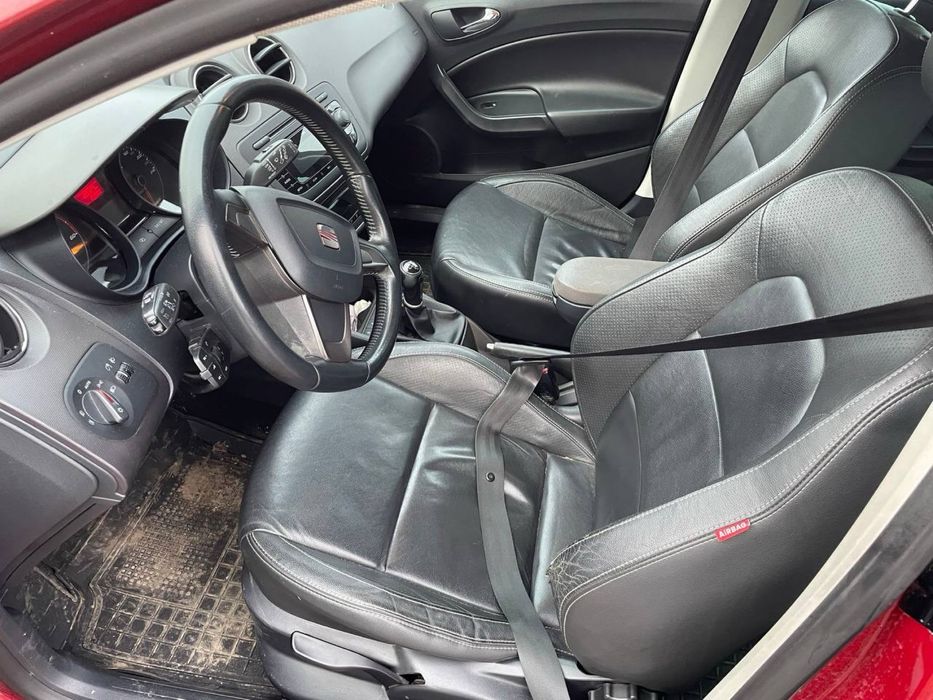 Seat ibiza 2012 рік