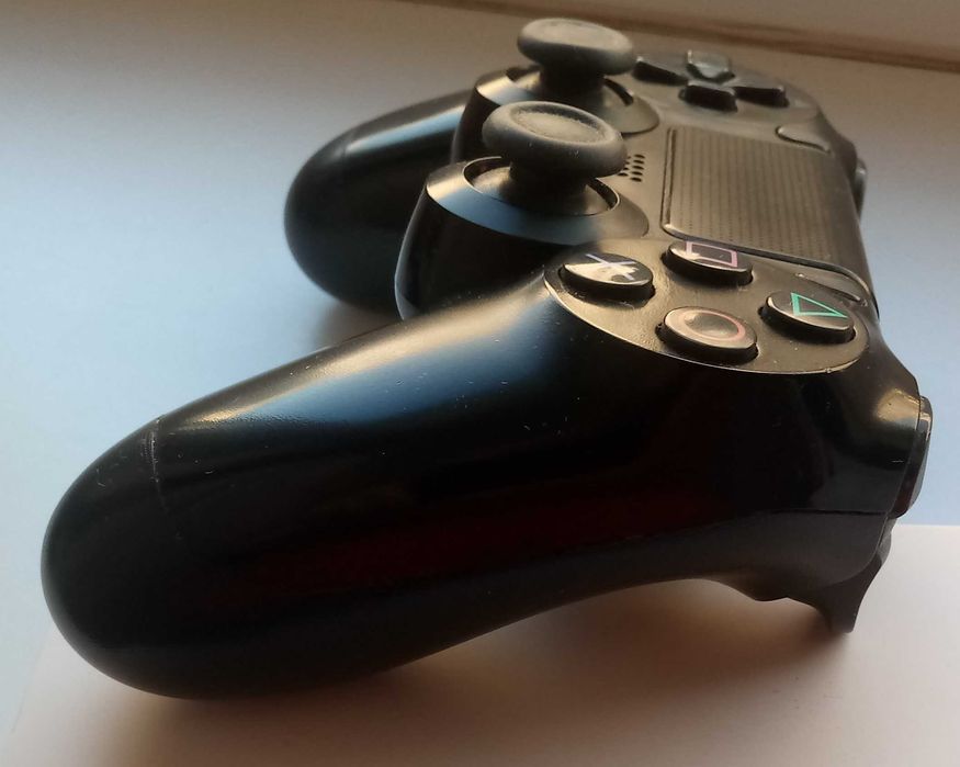 Pad SONY oryginalny PS4 DualShock 4 Jet Black V2 - CUH-ZCT2E stan BDB.