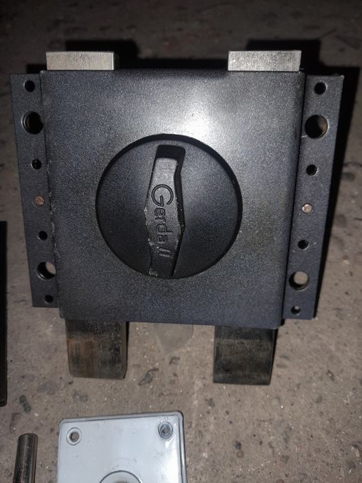 zamek Gerda tytan dwa klucze