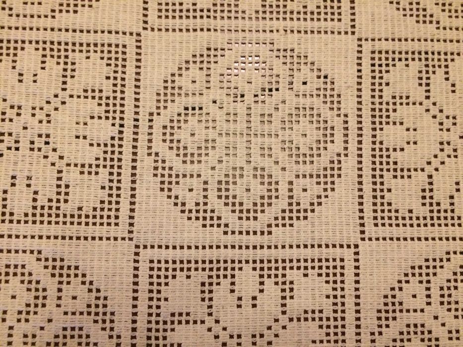 Toalha de mesa. Antiga.