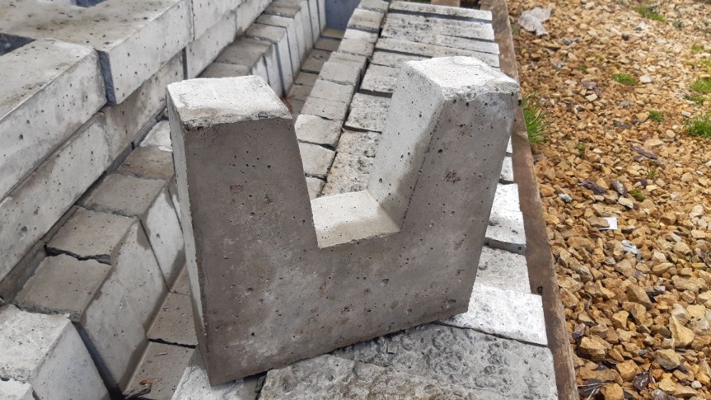 Podwalina, Belka podwalinowa, deska fundamentowa, bardzo solidna