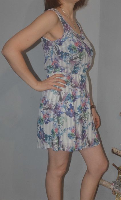 Letnia Sukienka w kwiaty House rozm.38