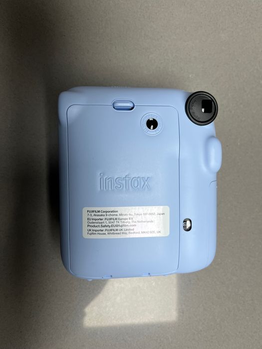Máquina fotográfica Instax Mini 12 Mini nova, nunca usada.