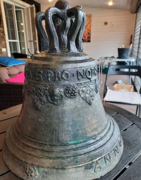 Антикварный старинный колокол 17 век (1635)