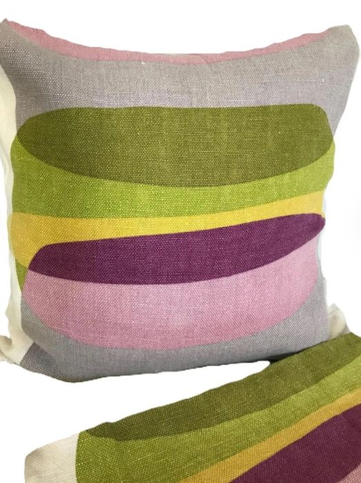 Conjunto de ,4  capas de almofada, 2 Malin Figur do IKEA e 2 capas lisas