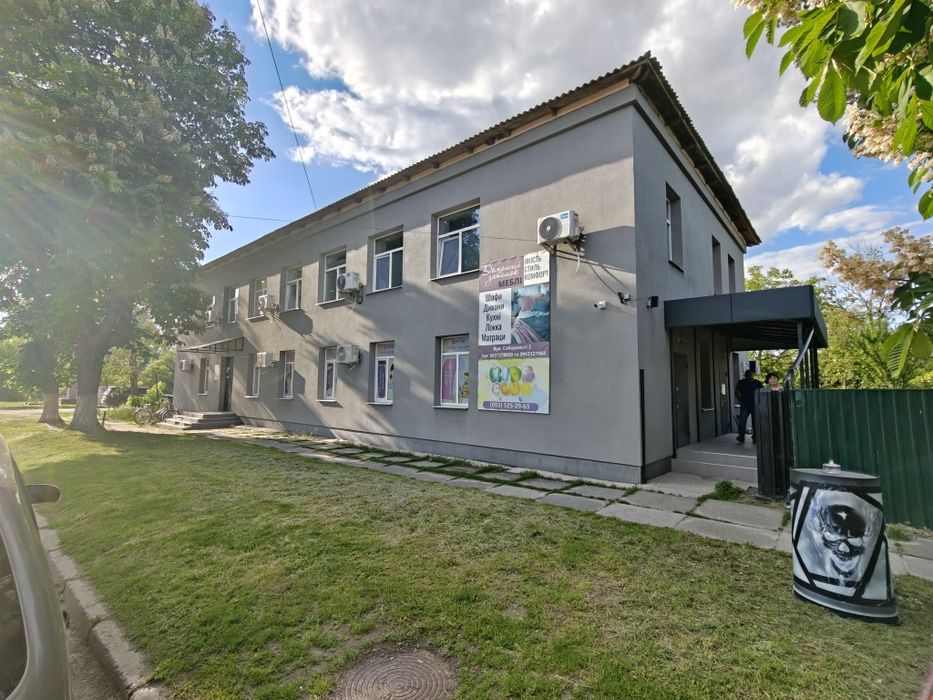Оренда приміщення 85 кв.м .Козелець Соборності 2