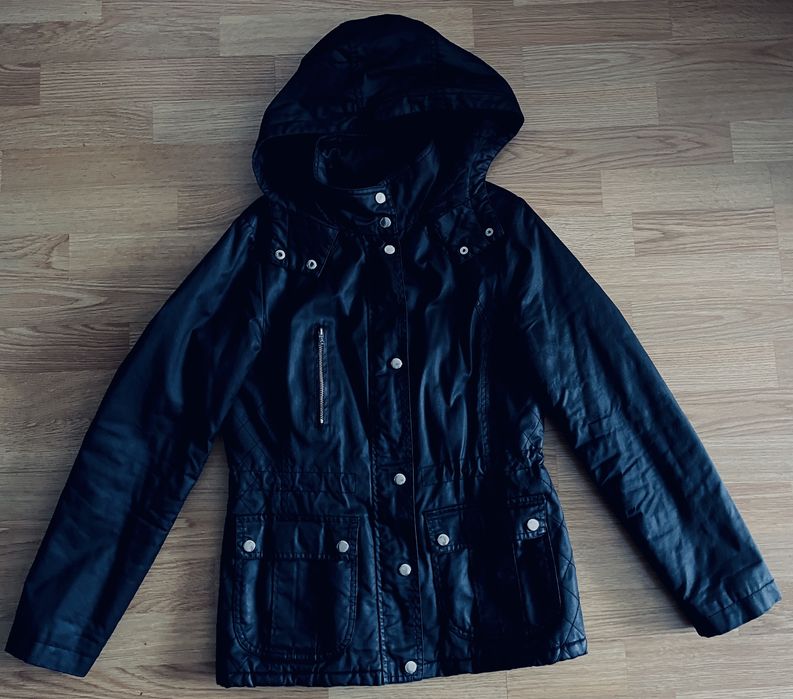 Куртка стьобана з капюшоном