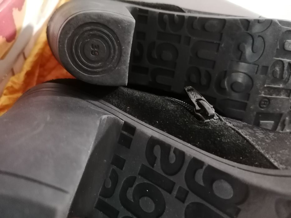 Botas Desigual novas com caixa