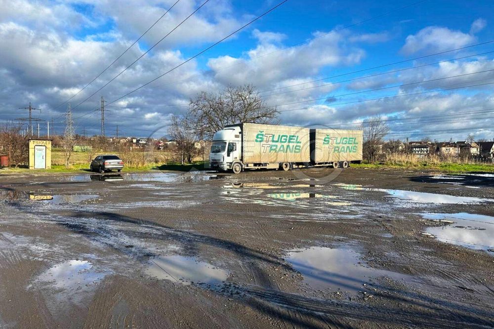 Продаж території, вул. Ньютона, Карачуни.