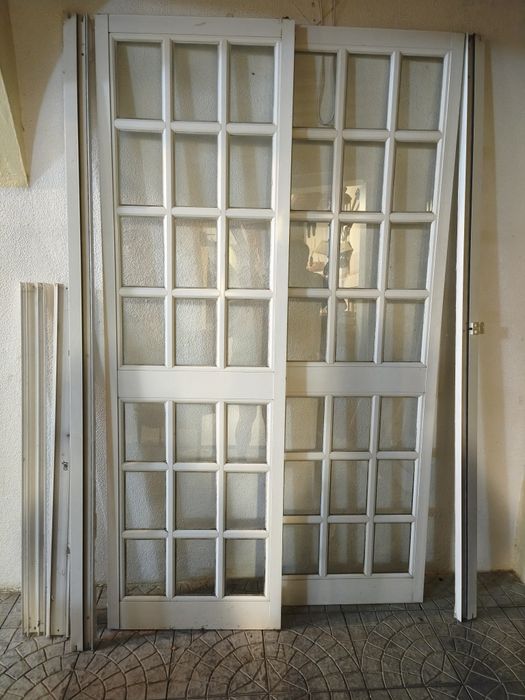 Janela /porta de correr em alumínio branco