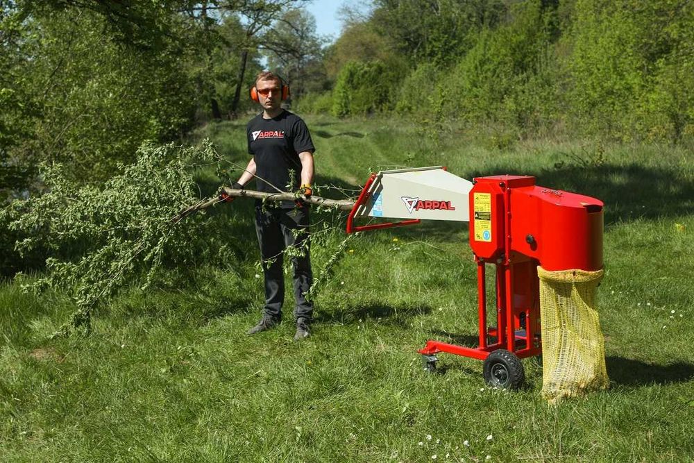 Спил деревьев, Расчистка участков, Вывоз веток, Аренда дробилки