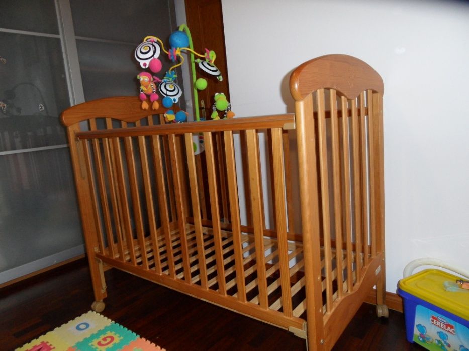 Cama de bébé + parque