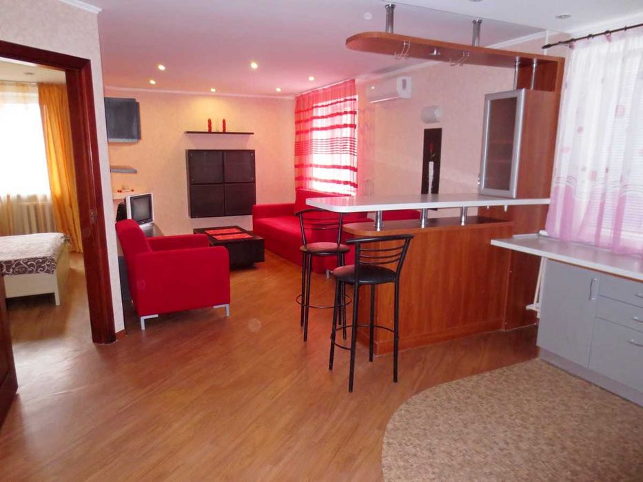 Комфортні апартаменти в центрі, бульвар Шевченка