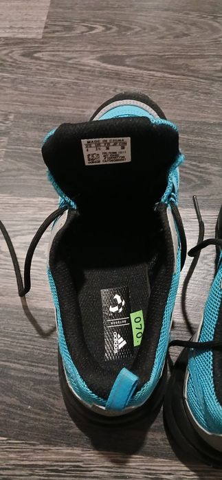 Продам кросівки Adidas 36 розмір