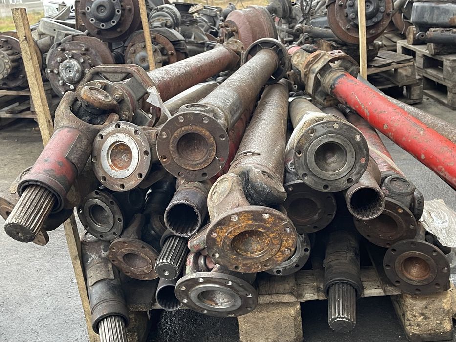 Кардан Mercedes 814 - 1324 на 8 болтів флянець 130*42 Мерседес