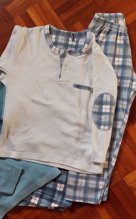 Lote 3 pijamas-  1  polar e 2 cardados - 4 anos