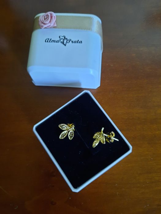 Brincos em prata. Novos