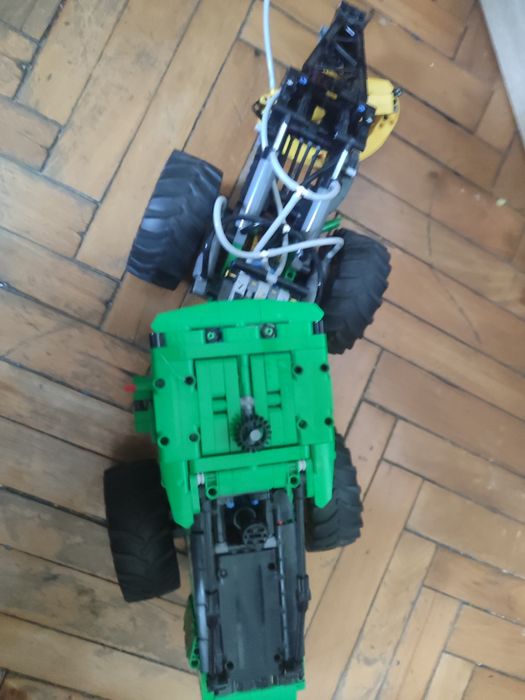 LEGO Technic 42157 John Deere 948L Skidder (Оригинал)